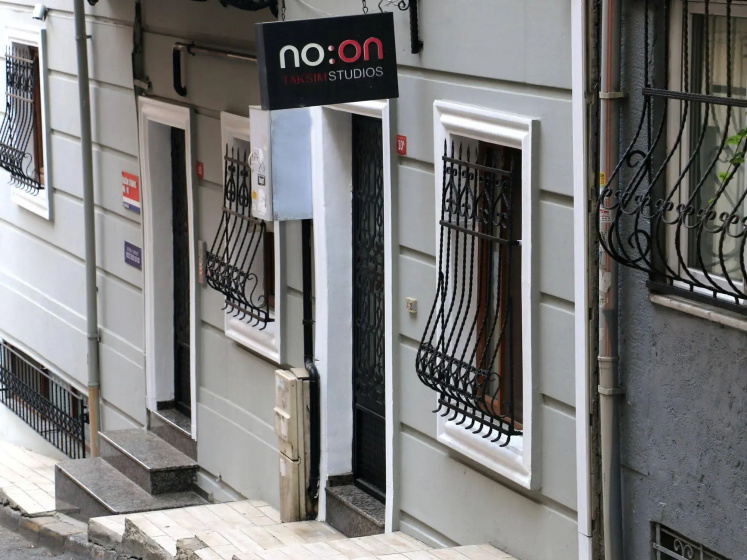 No. 10 Taksim Studios — отель с удобным расположением в Стамбуле
