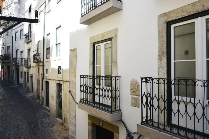 Casa Ginja - Castelo Apartment — отель с удобствами в Лиссабоне