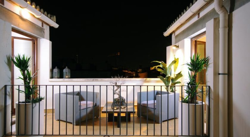 Valencia Luxury Ciutat Vella Penthouse — отель с удобным расположением в Валенсии