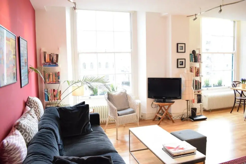 Spacious 1 Bedroom Apartment Near Camden — отзывы гостей и цены