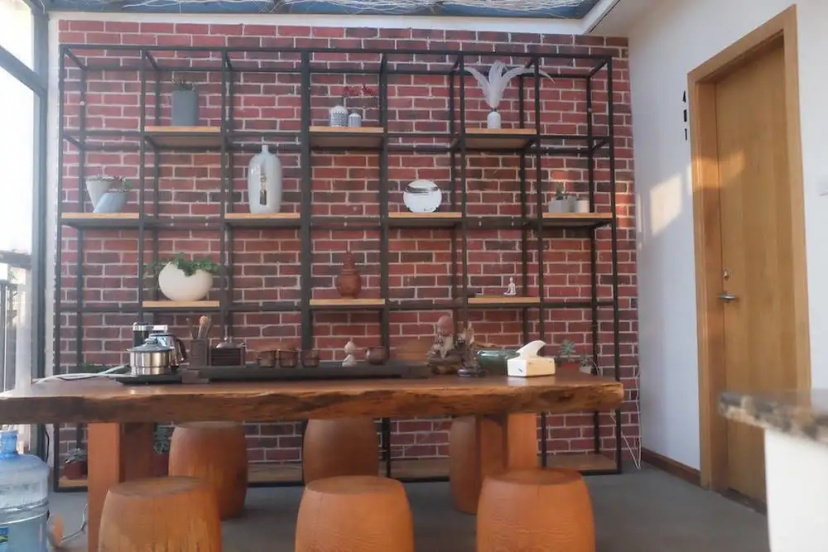 Chunan Qishe Botique Guest House — отель с удобным расположением в Ханчжоу