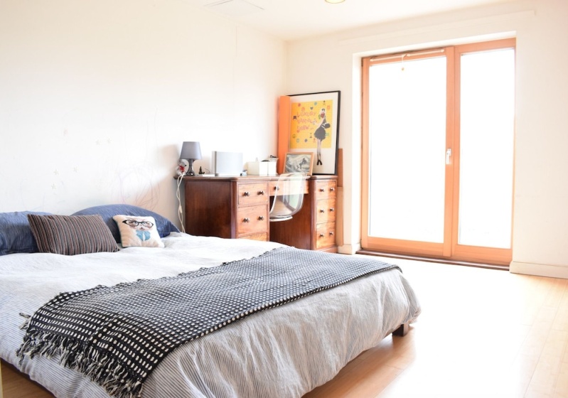Цены на Lovely 1 Bedroom Apartment Near Canary Wharf в Лондоне