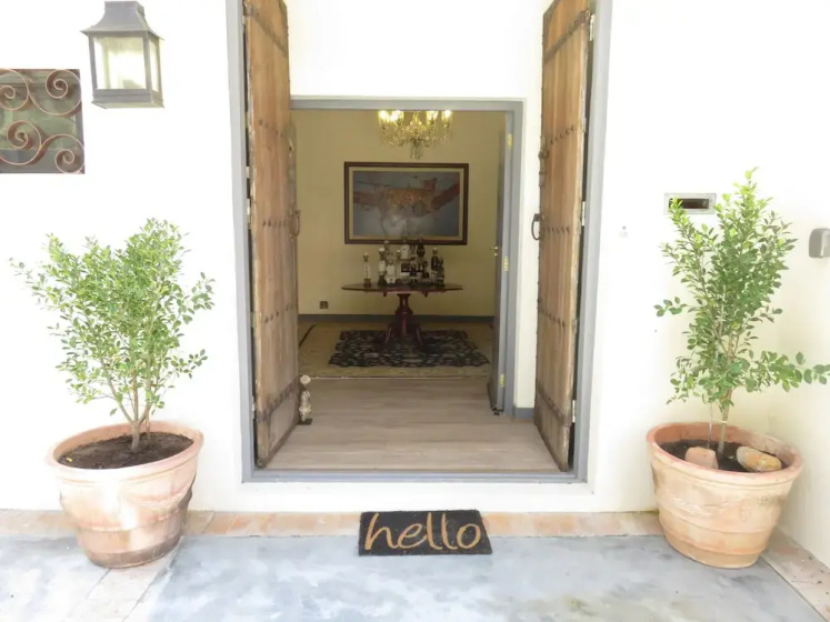Цены на Whale Tide Guest House в Кейптауне