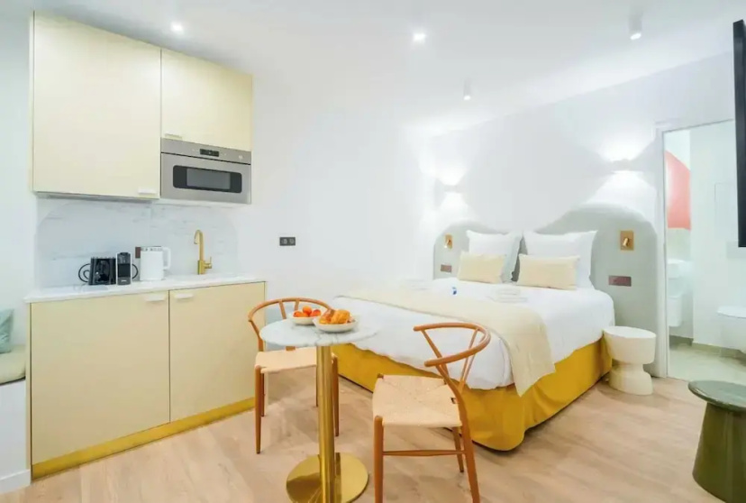 Cosy Studio - Hyper Centre St Tropez — отель с удобствами в Сент-Тропезе