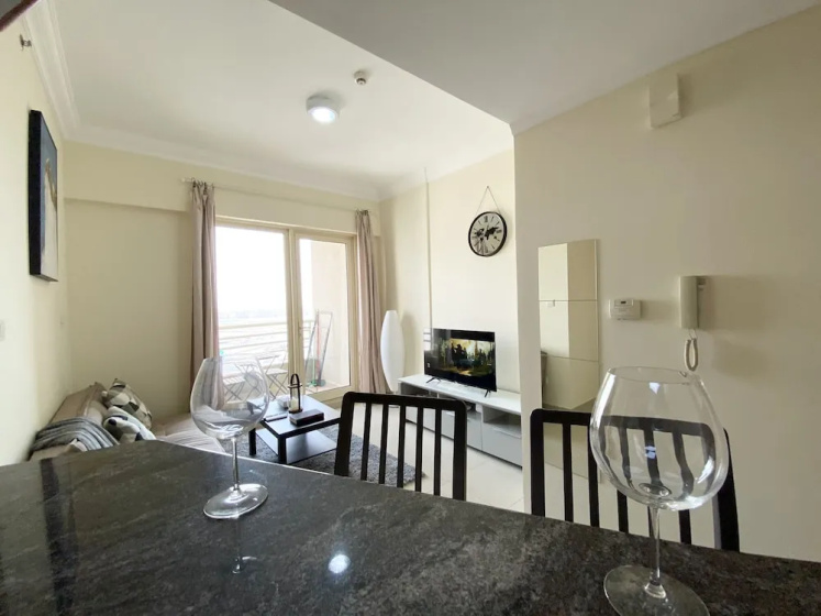 Цены на Marco Polo - Delightful & Cozy Apartment in Dubai Marina в Дубае