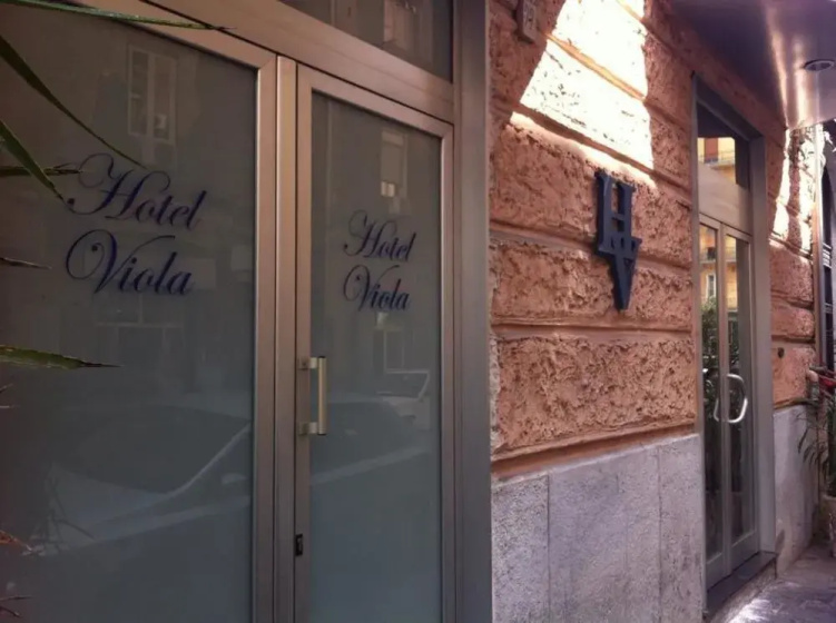 Сравните цены на Hotel Viola в Неаполе