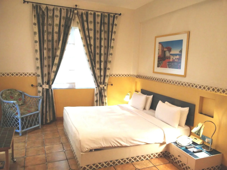 The Gordon House Hotel — комфортный отель в Мумбаи