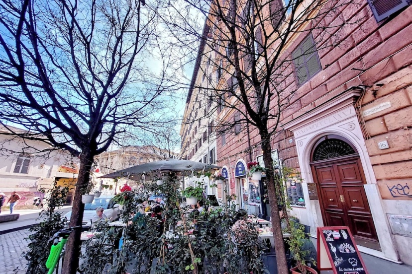 Flatinrome Trastevere 2 - Jacuzzi — отель в Риме, Италия