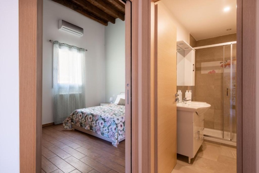 Цены на Kalsa Apartment With Terrace by Wonderful Italy в Палермо