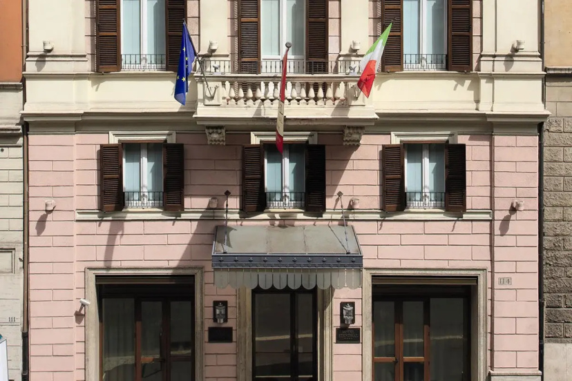 Сравните цены на Otel' Stendhal в Риме