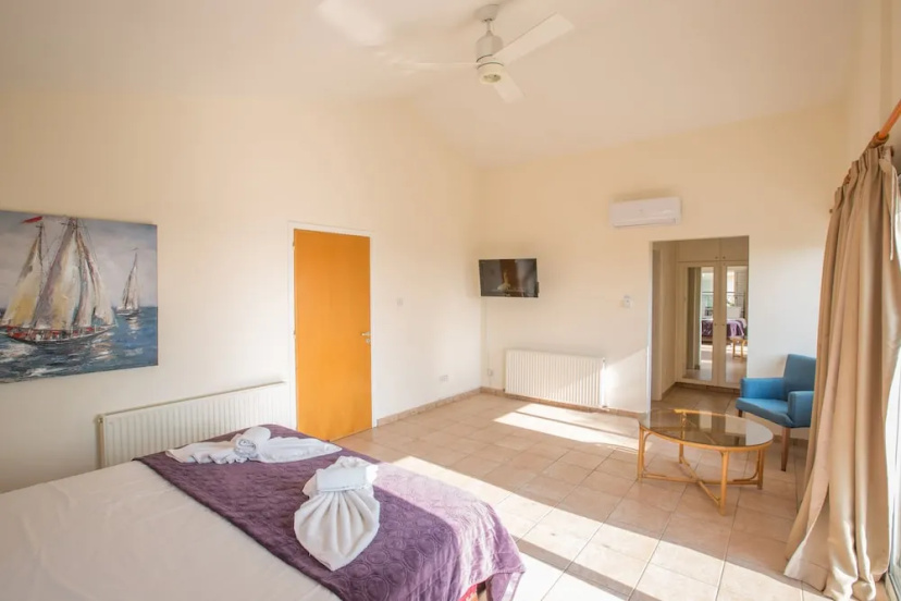 Ayia Napa Holiday Villa At26 — отель с удобствами в Айя-Напа