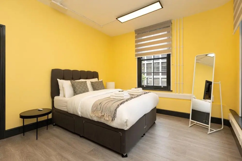 Цены на 1 Bed-sleeps 4-aircon-city Centre в Лондоне