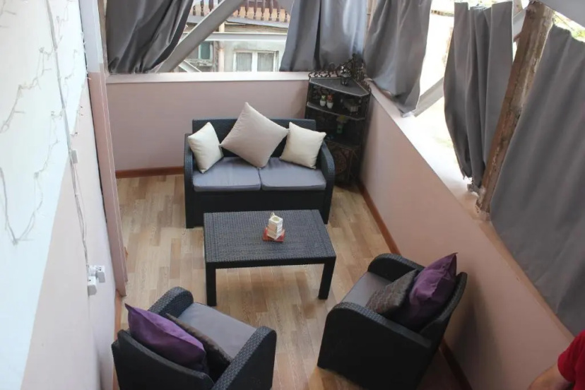 Cozy Apartment In Real Heart Of Old Tbilisi — комфортный отель в Тбилиси