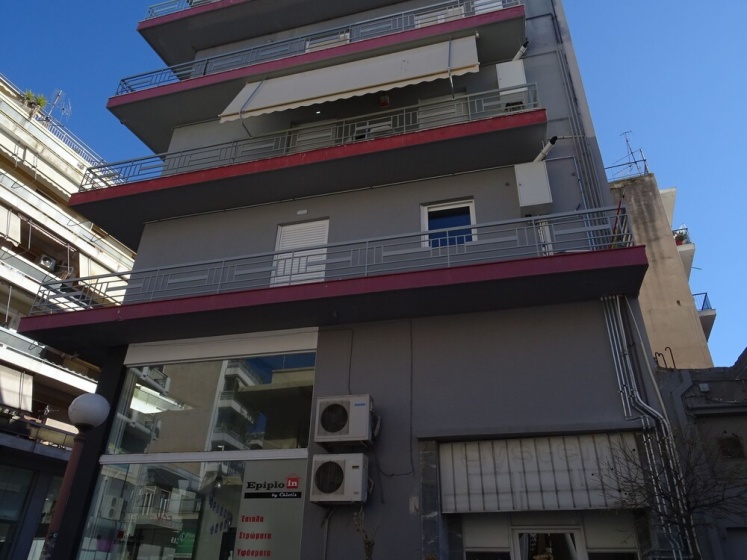 Цены на Modern Renovated Apartment 1 в Афины