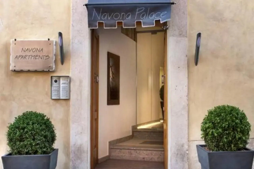 Navona Palace Luxury Inn — отель с удобным расположением в Риме