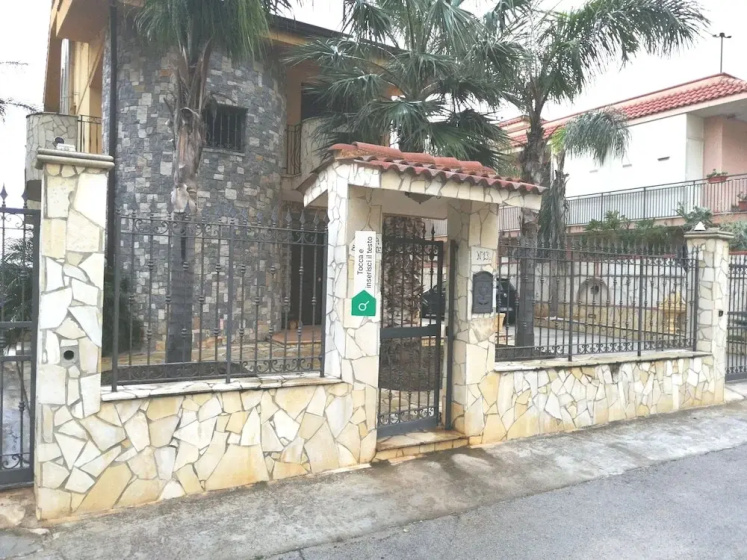Villa Aurora — комфортный отель в Палермо