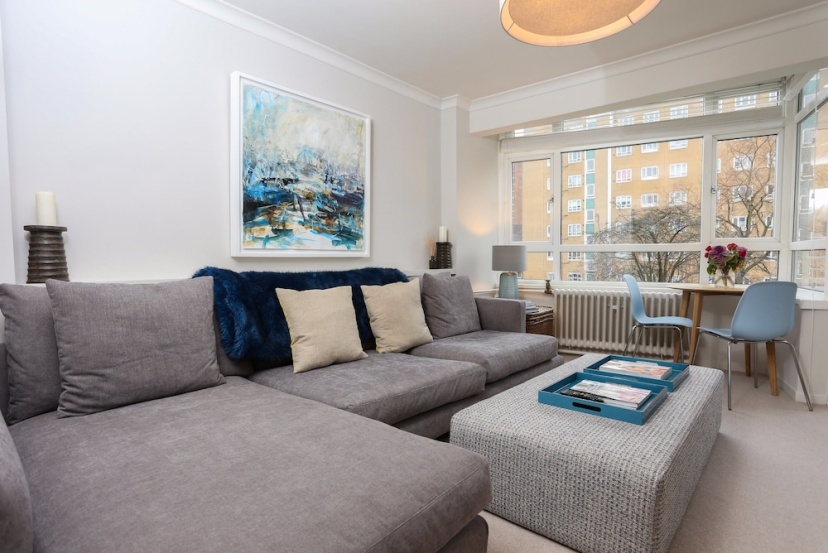 Chelsea 2 Bed Apartment — отель с удобствами в Лондоне