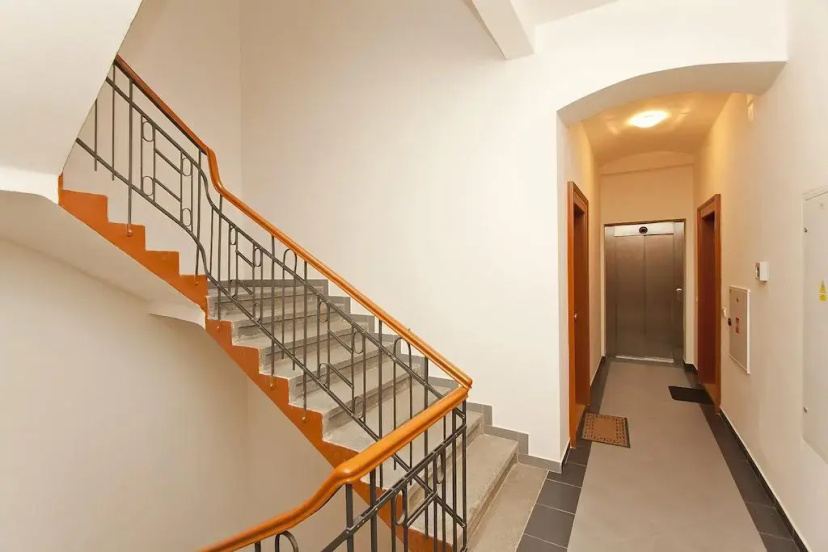 Цены на New Town Tower Apartment в Праге