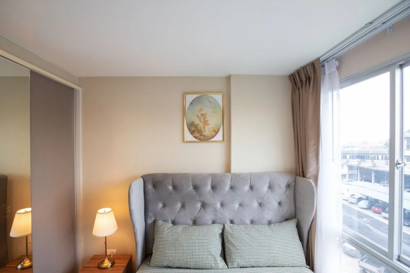 Near BK University Quiet Condo in Rama4 bkb131 — отель с удобствами в Бангкоке