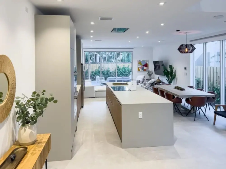 The Modernista 2 - Large Townhome With Pool — отзывы гостей и цены