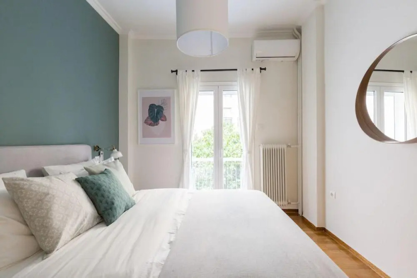 UPSTREET Sleek Flat in Central Syntagma — забронировать отель в Афины