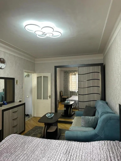 Yerevan nice apartment with balcony for rent — забронировать отель в Ереван