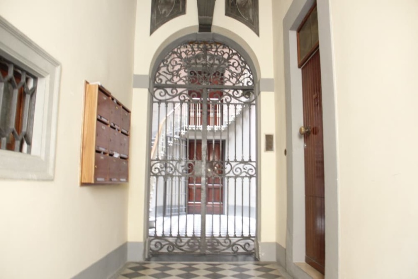 Art Apartment Borgo la Croce — забронировать отель в Флоренции
