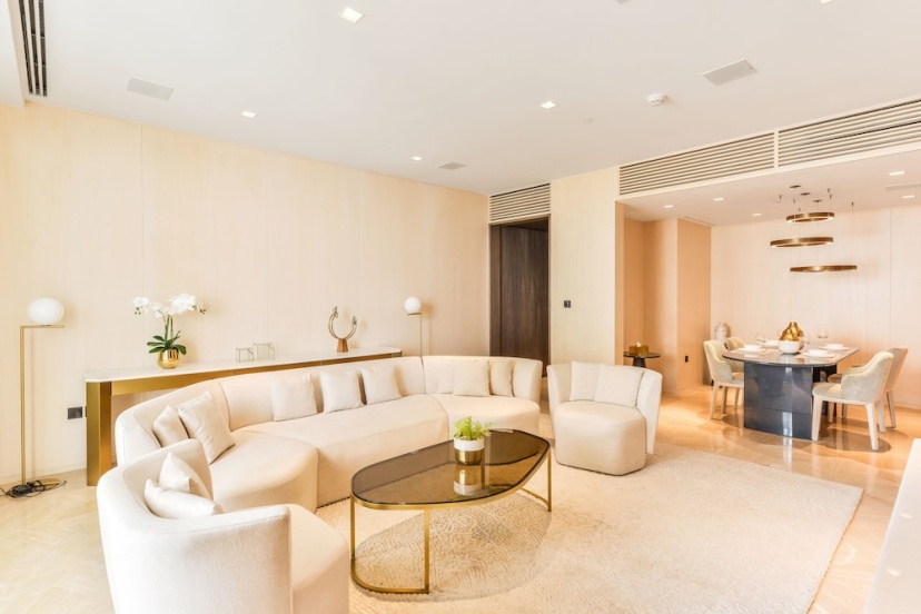 Maison Privee - Elegant Apt with Sea Views at FIVE Palm Jumeirah — отель с удобным расположением в Дубае