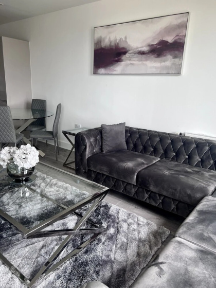 Luxury Stunning 1-bed Apartment in London — отзывы гостей и цены