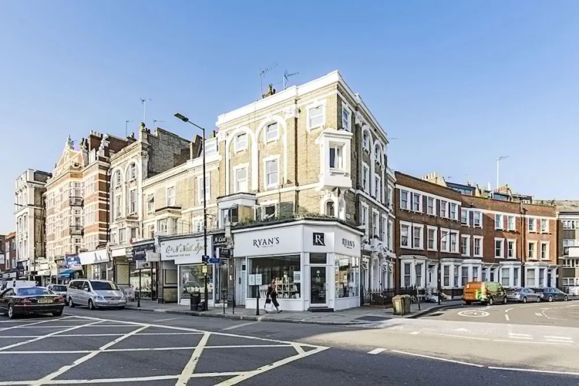 Cute and Cosy Apartment in Kensington 2 — отель в Лондоне, Соединенное Королевство