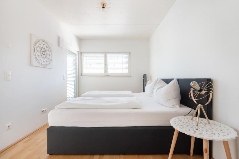 Helles, neues DG Apartment mit Blick zum Donauturm — отзывы гостей и цены