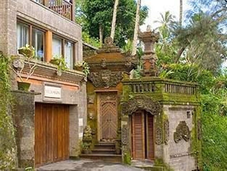 Villa Sarna Ubud — отель с удобным расположением в Убуде