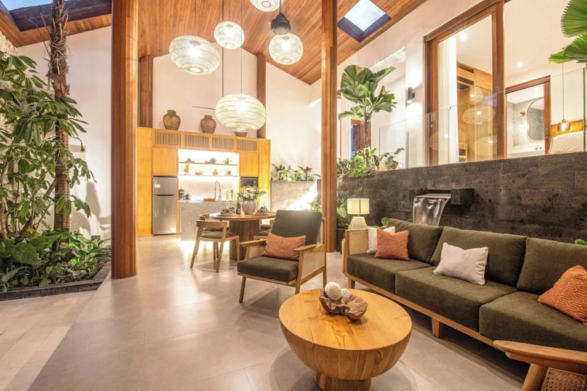 Luxury 2BR Retreat Jungle View Near Ubud Center — отель с удобствами в Убуде