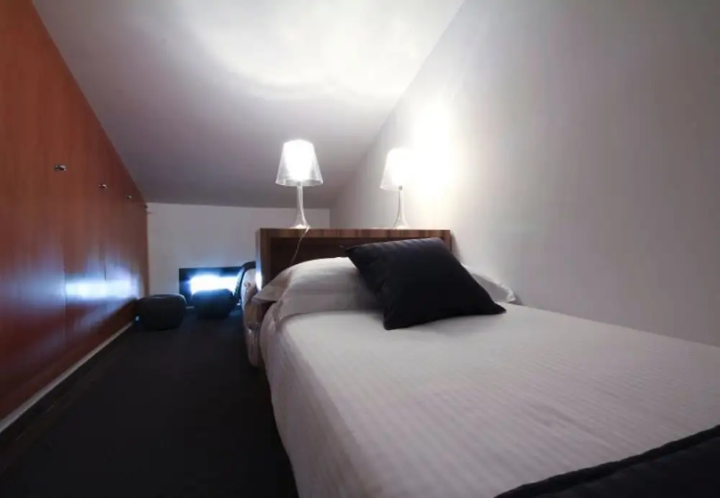 Kirei Apartment Orlando — отель с удобствами в Валенсии