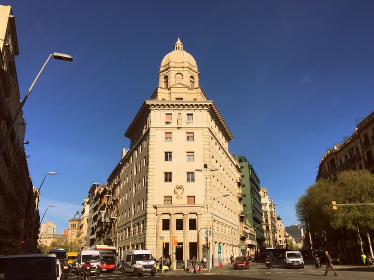 Amister Apartments — отель с удобным расположением в Барселоне