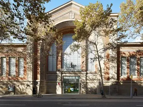 Цены на Cozy Apartment Casanova-Eixample в Барселоне