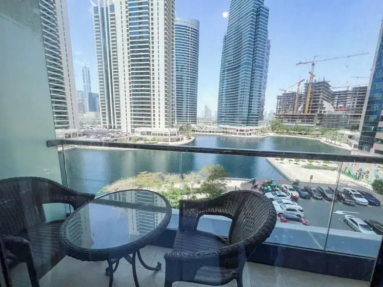 Yogi - Chic Studio with City Views in Goldcrest Views — забронировать отель в Дубае