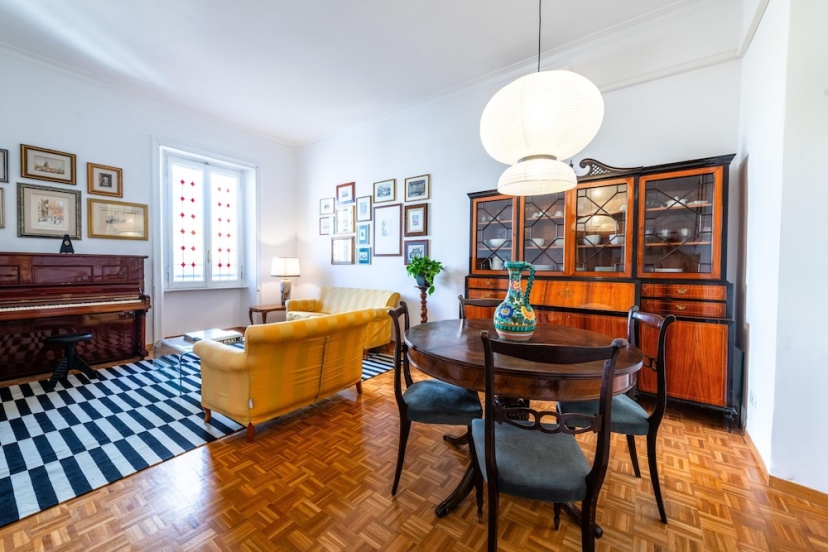 Casa Emme in Rome With 2 Bedrooms and 1 Bathrooms — отель с удобным расположением в Риме