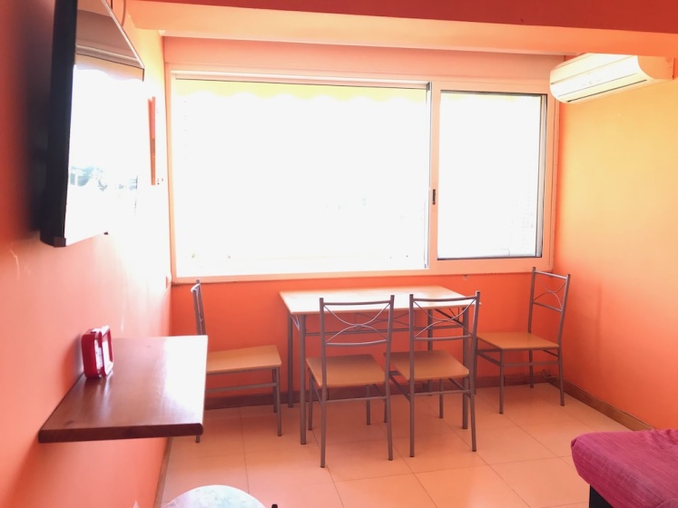 Apartamentos Boliche — отель в Аликанте, Испания