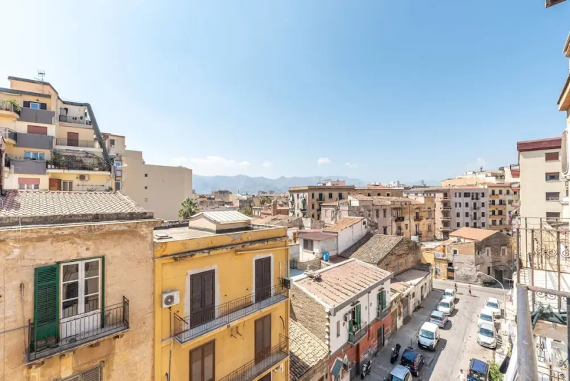 Grey House in Zisa by Wonderful Italy — комфортный отель в Палермо