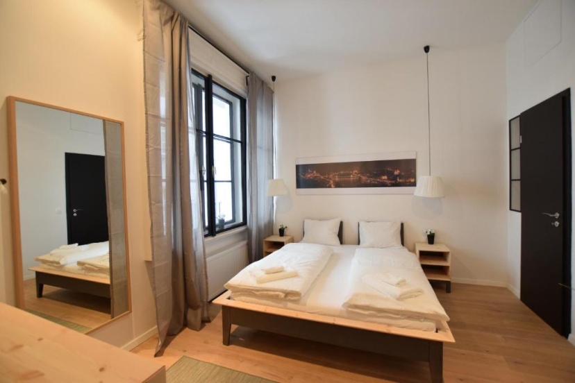 Luxury Apartment by Hi5 - Bajcsy Suite 3 — отель в Будапеште, Венгрия