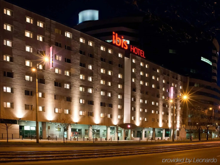 Ibis Warszawa Centrum — отель рядом с интересными местами в Варшаве