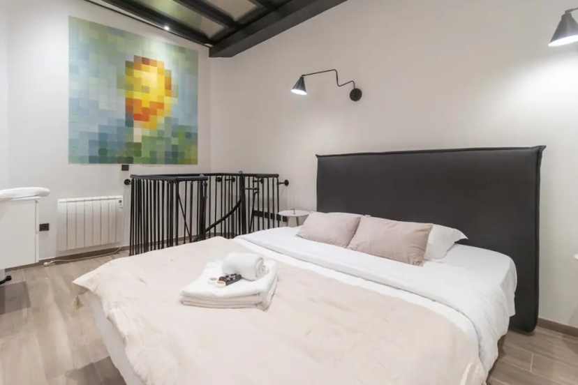 Sublime AC Apartment 3 Bedrooms Saint Germain — отель с удобствами в Париже