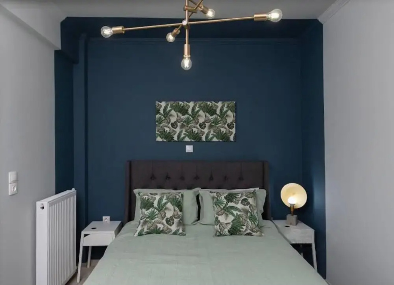 Artistic apt in Gazi with terrace by GHH — комфортный отель в Афины