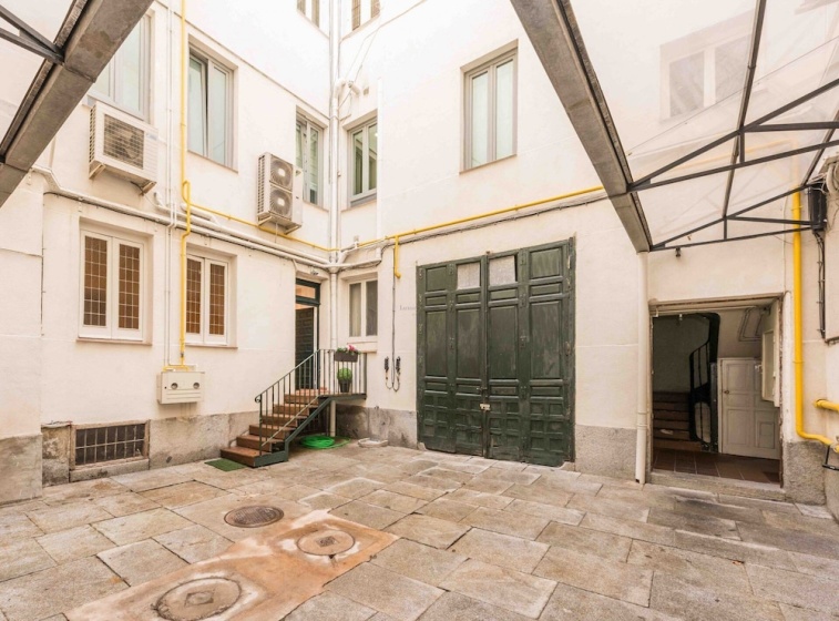 Wonderfull Studio FOR 2 Near Royal Palace "opera III " — отель с удобным расположением в Мадриде