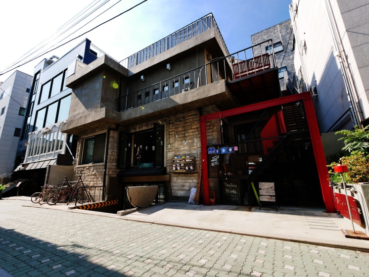 TwoTwo House — забронировать отель в Сеул
