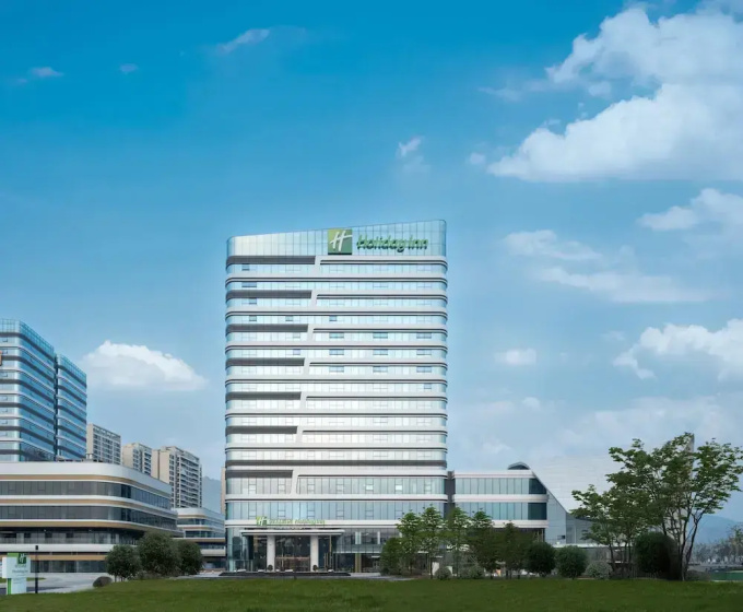 Holiday Inn Chengdu East by IHG — отель с удобствами в Чэнду
