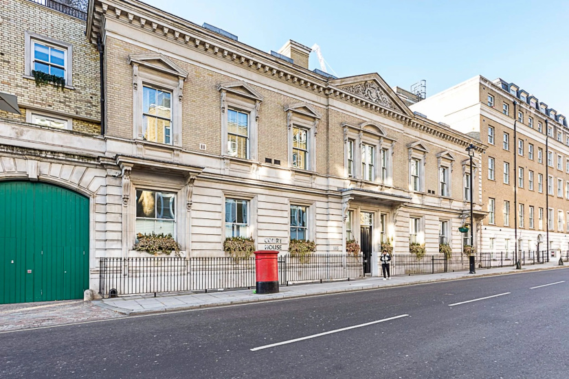 Gorgeous Airconditioned Marylebone Studio — забронировать отель в Лондоне