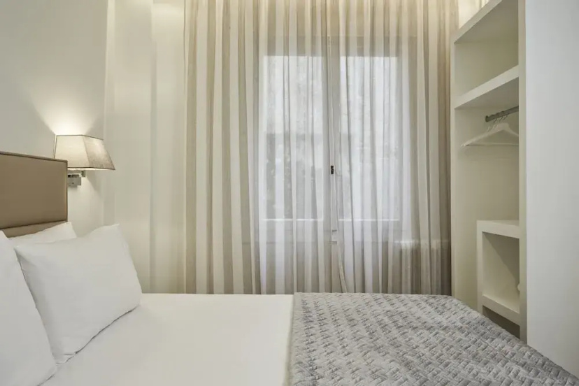 Цены на Cozy and Bright Apartment in Kolonaki в Афины