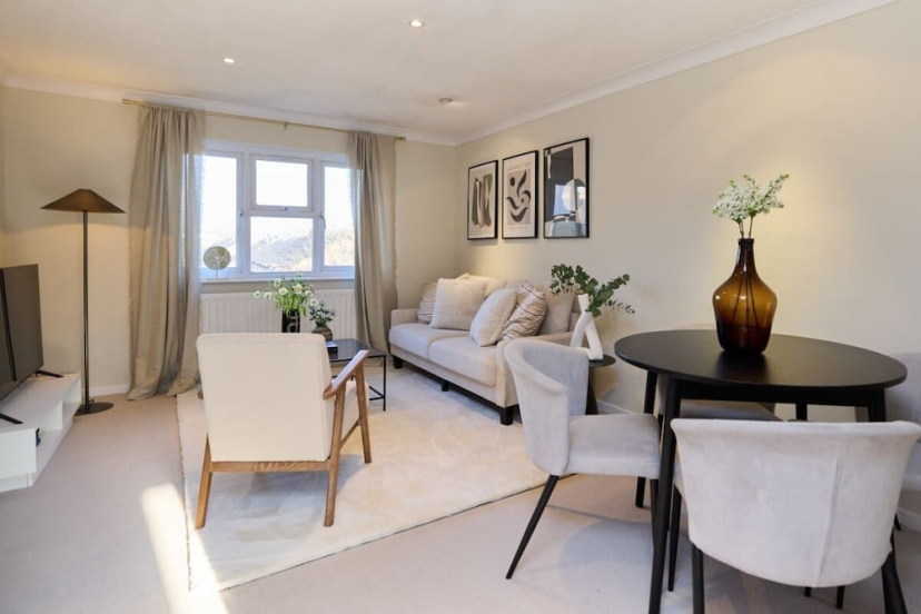 The Kennington Park Retreat - Inviting 2bdr Apartment — отель с удобным расположением в Лондоне